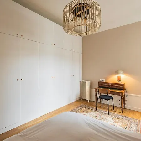 Elegant D'erlon *