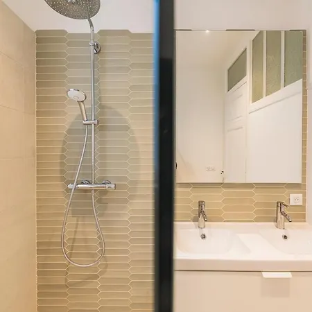 Elegant D'erlon Apartment Reims